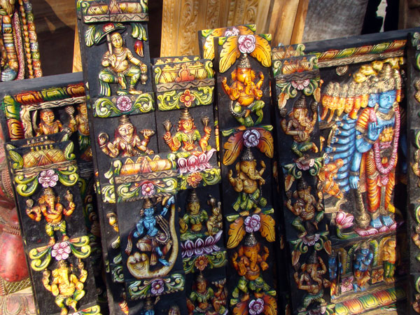 Wood carving karnataka